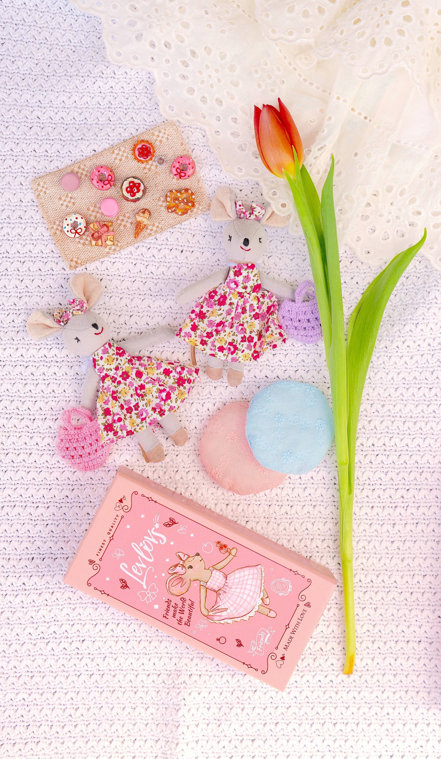 LEVLOVS Mouse and the Moon Sweet Dreams Mouse